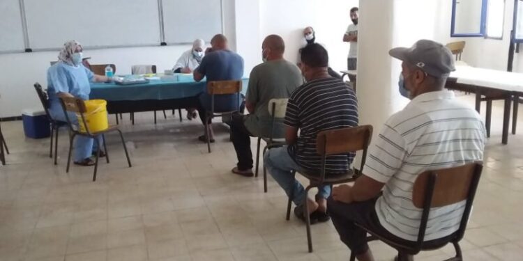 حملة وطنية للتلقيح ضد كورونا.. الشارع يستجيب