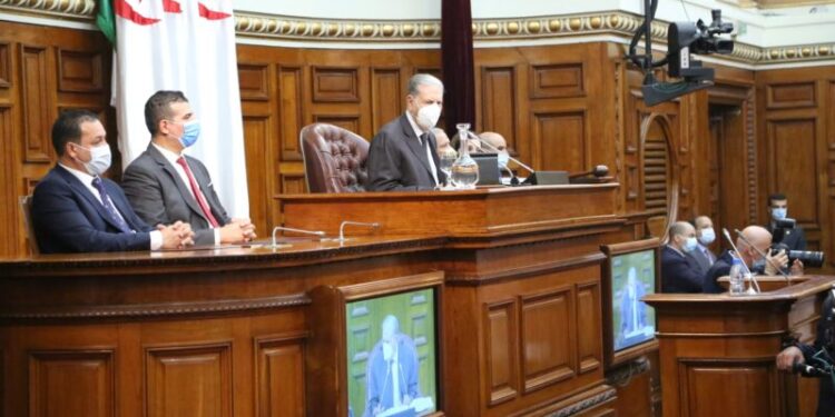 قوجيل: تنتظرنا رهانات هامة