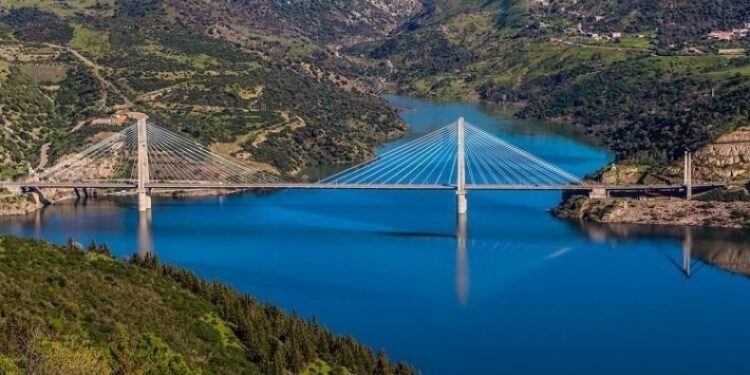 نزع 11 مليون متر مكعب أوحال من سدود عديدة