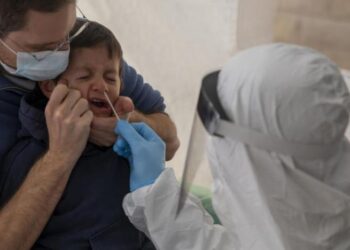أخصائي: المتحور “دالتا” يصيب الصغار والرضع
