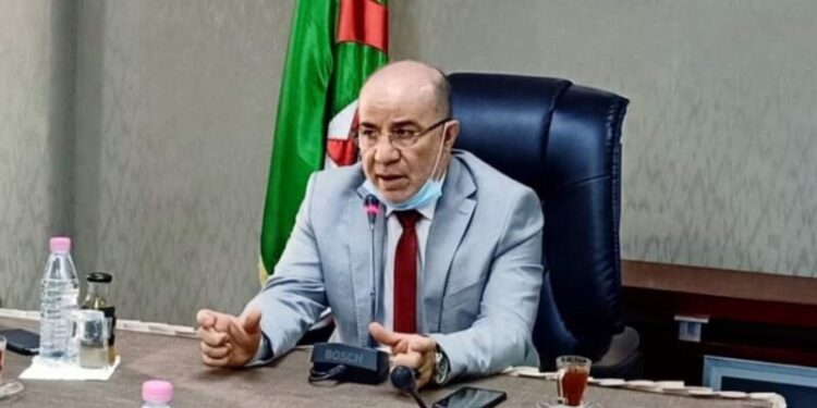 بلهمدي يرد على المطالبين بالعودة للصلاة دون تباعد