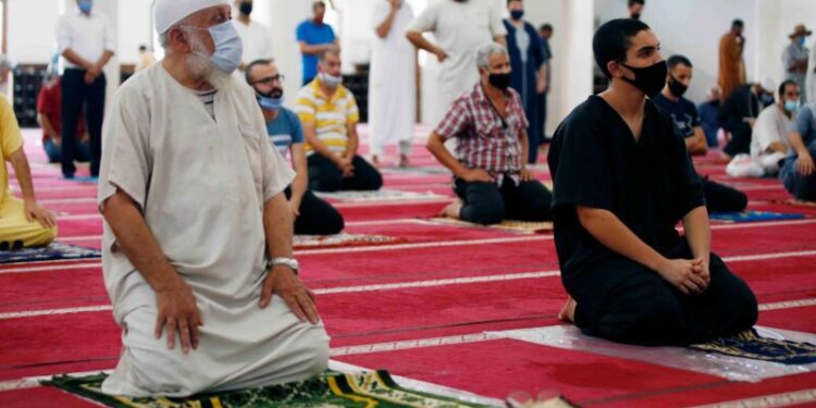 رد نقابة الأئمة على تعليق صلاة الجمعة بسعيدة
