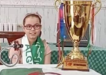 سجود رحاحلة طفلة جزائرية عبقرية