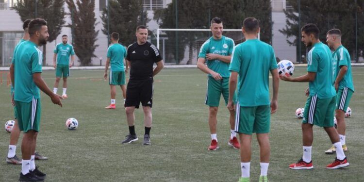 بوقرة يكشف برنامج تحضير “المحليين” لكأس العرب