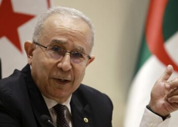 لعمامرة يتحدث عن حل الأزمة الليبية