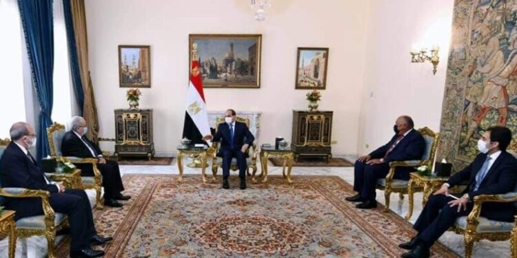 لعمامرة يلتقي الرئيس المصري