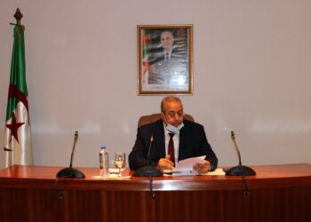 وزير الصناعة في عنابة