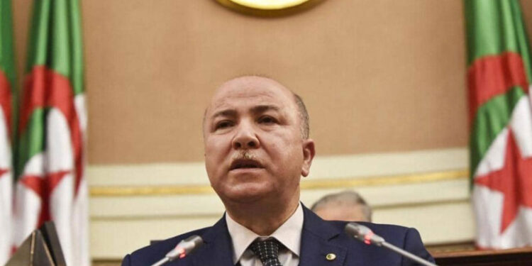 الوزير الأول يعرض مخطط عمل الحكومة على أعضاء مجلس الأمة