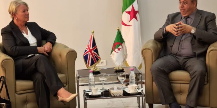 ما دار بين وزير الصناعة وسفيرة بريطانيا