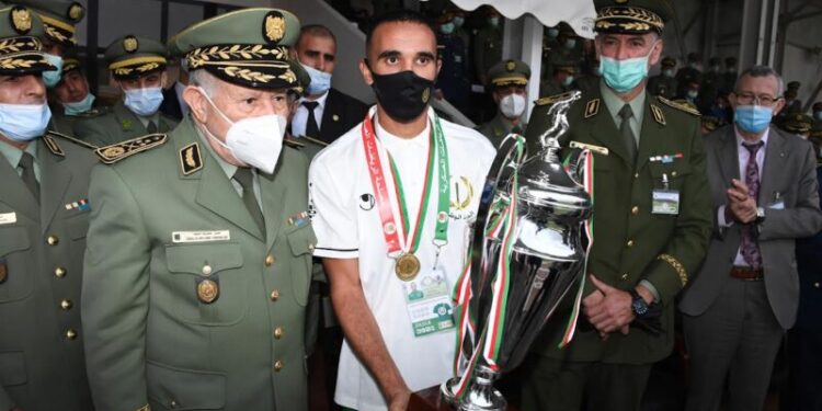 بالصور.. الفريق شنقريحة يشرف على مراسم نهائي كأس الجزائر العسكرية