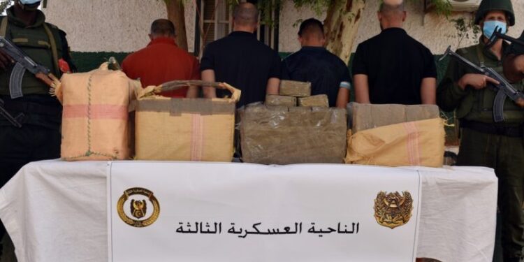 توقيف 7 عناصر دعم لجماعات إرهابية