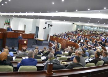 عشرات التعديلات في مشروع قانون المالية