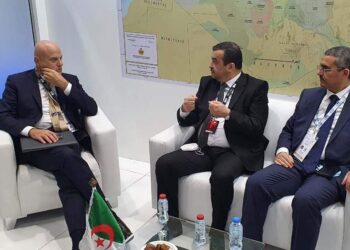 نشاطات وزير الطاقة في مؤتمر أبو ظبي الدولي للبترول