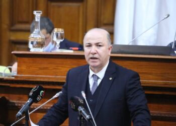 بالفيديو.. الوزير الأول يؤكد أن قانون المالية يكرس مبدأ العدالة الاجتماعية