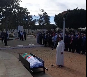 جثمان المجاهد عبد الغني عقبي يوارى الثرى بمقبرة عين البيضاء