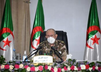الفريق شنقريحة يعزي في وفاة اللواء لعلالي رشيد