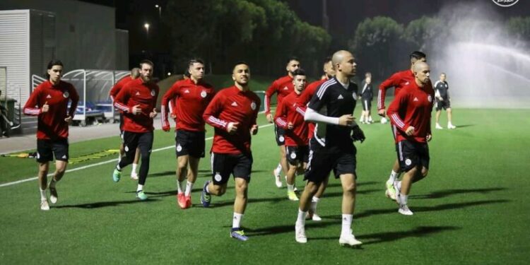 أول حصة تدريبية للمنتخب الوطني في الدوحة