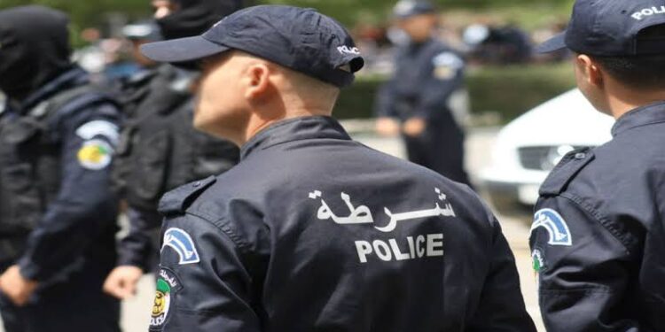 الإطاحة بشبكة تهريب مخدرات دولية بوهران