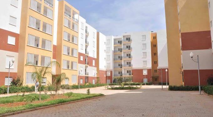 نحو توزيع 5500 سكن في وهران