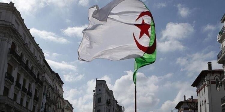 الحراك.. أكبر مصلح لاعوجاج السياسة!