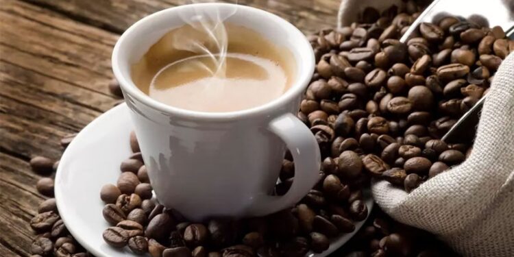 مخاطر تناول القهوة مع المسكنات