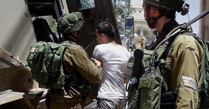 قوات الاحتلال تعتقل 14 فلسطينيا