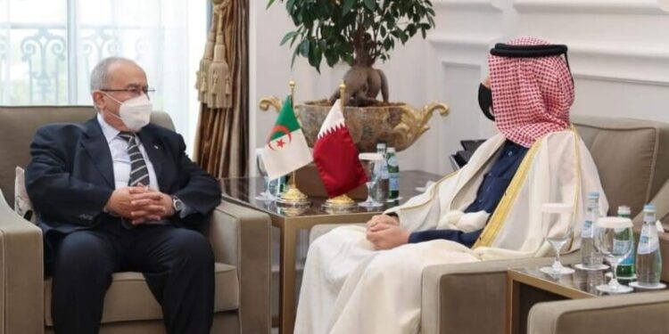 مادار بين لعمامرة ونظيره القطري