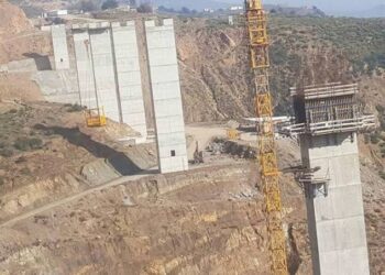 رئيس الجمهورية يأمر بإجراء خبرة جديدة لمشروع طريق ميناء جن جن ـ العلمة
