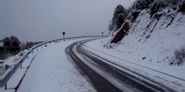 توقعات بتساقط ثلوج غدا الخميس