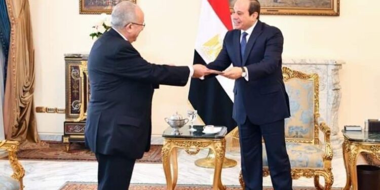 ما دار بين لعمامرة والرئيس المصري