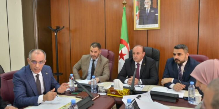 اللجنة القانونية تجتمع مع رئيس نقابة القضاة
