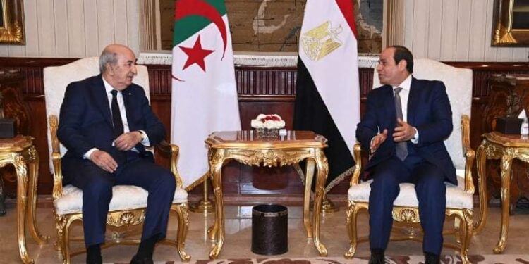 الرئيس تبون يتباحث مع نظيره المصري هاتفيا