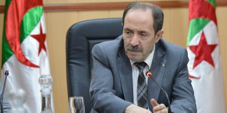 بلعابد يتحدث عن الكتاب المدرسي الموجه للتلاميذ المعوزين