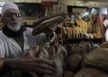 جمعية التجار ترفض الزيادات العشوائية في سعر الخبز