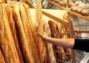أغلب المخابز تبيع الخبز بـ”أسعارها”