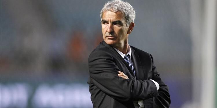 الـ”فاف” تتصل بمدرب منتخب فرنسا السابق