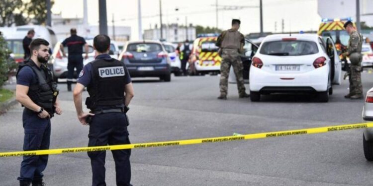 إصابة 11 شخصا بجروح في حادثة طعن بولاية نيو مكسيكو الأمريكية