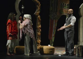 عرض شرفي لمسرحية “صيف إفريقي” بقسنطينة