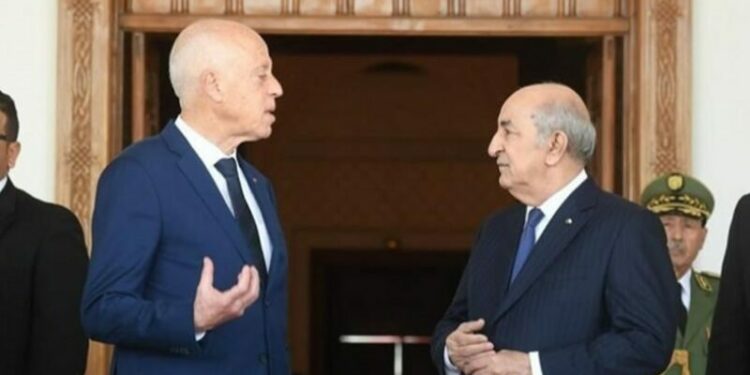 ما دار  بين الرئيسين تبون وقيس سعيد