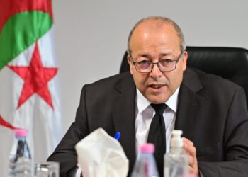 بوسليماني يهنئ موظفات القطاع