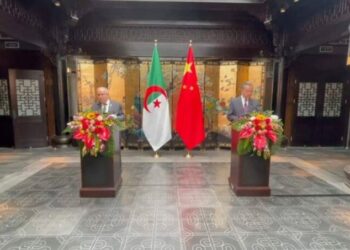 ما دار بين الوزير لعمامرة ونظيره الصيني