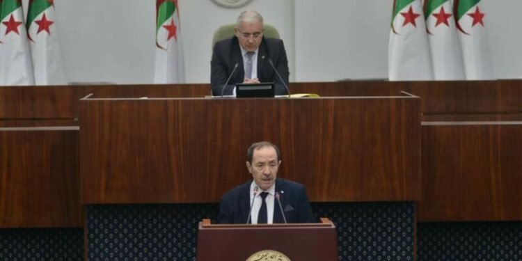 بلعابد: لا مناصب مالية جديدة للموظفين المتنقلين