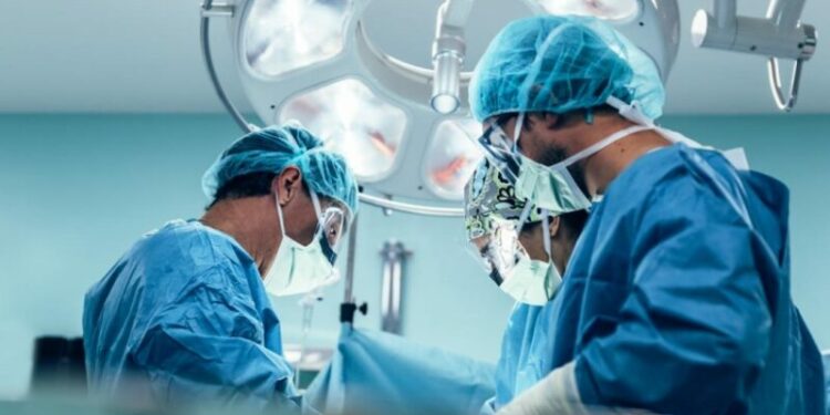 جراحة مجانية لمرضى الأذن والأنف والحنجرة طيلة رمضان