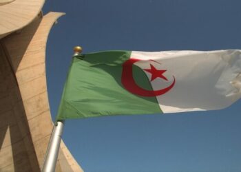 دعوة لتمتين الجبهة الداخلية في مواجهة التحديات الأمنية