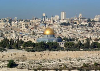 قوات الاحتلال تعتقل 5 فلسطينيين