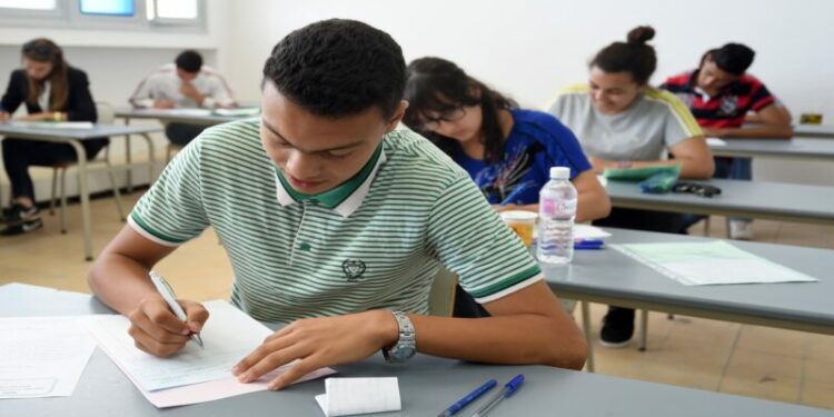 انطلاق الامتحانات التجريبية للتربية