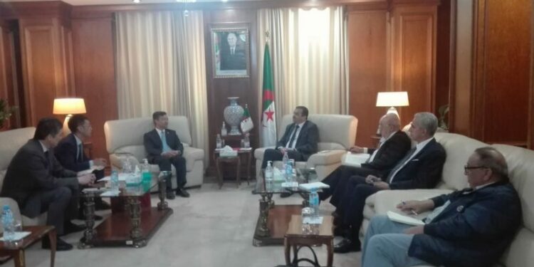 مباحثات جزائرية – صينية حول مشروع سكك حديدية