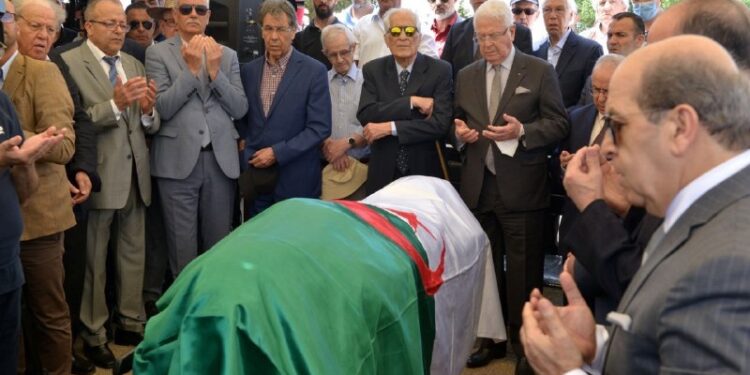 محند أوسعيد بلعيد.. رجل مبادئ خدم الجزائر