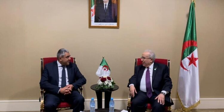 لعمامرة يستقبل الأمين العام لمنظمة السياحة العالمية