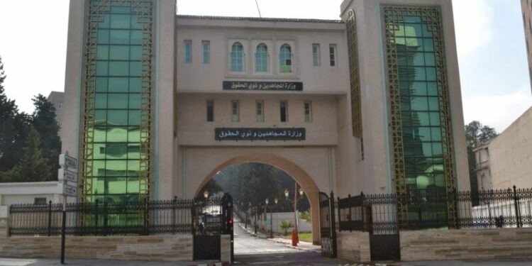 طبع 150 كتابا بثلاث لغات احتفالا بستينية الاستقلال